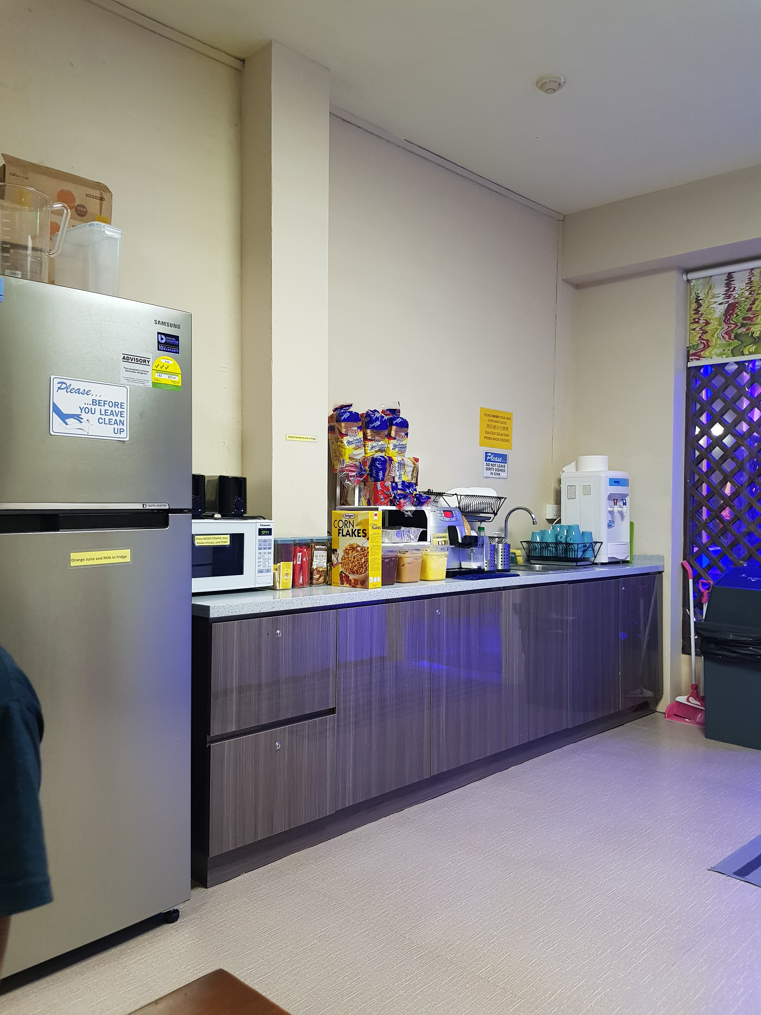 dapur di spacepod janganmenyerah review hotel bed dan breakfast