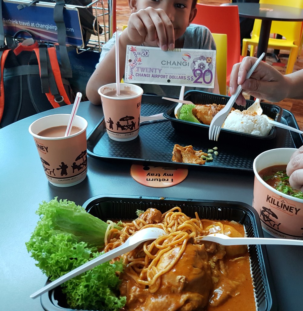 makan di bandara changi murah singapura